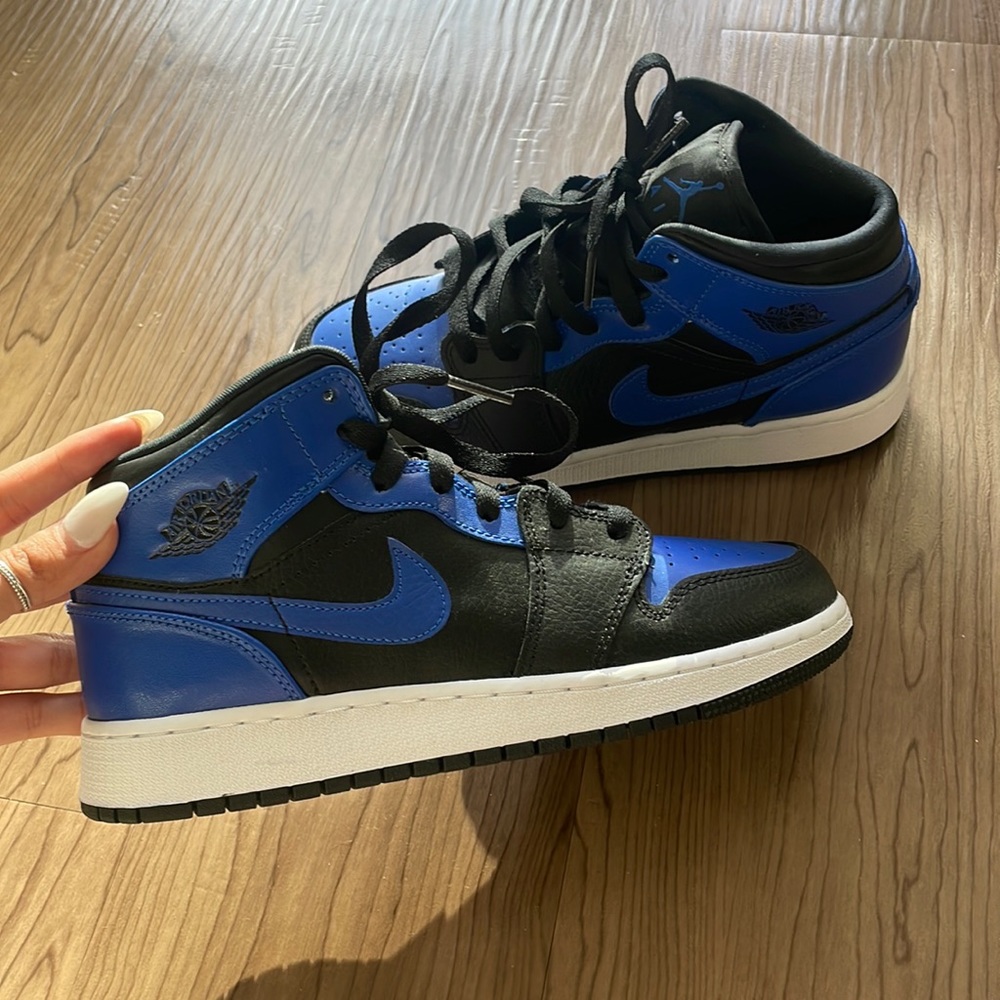 Jordan 1 Mid Hyper Royal (GS)